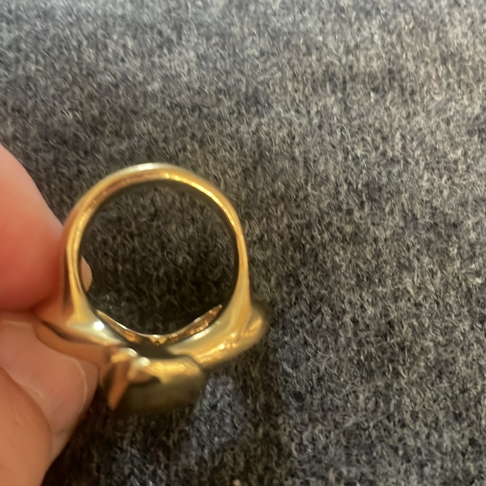 Uno de 50 Nailed Heart Shaped Gold ring - Picture 6 of 8